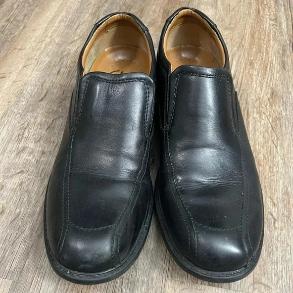 Clarks • Colson Knoll Slip In Loafers - Picture 2 of 10